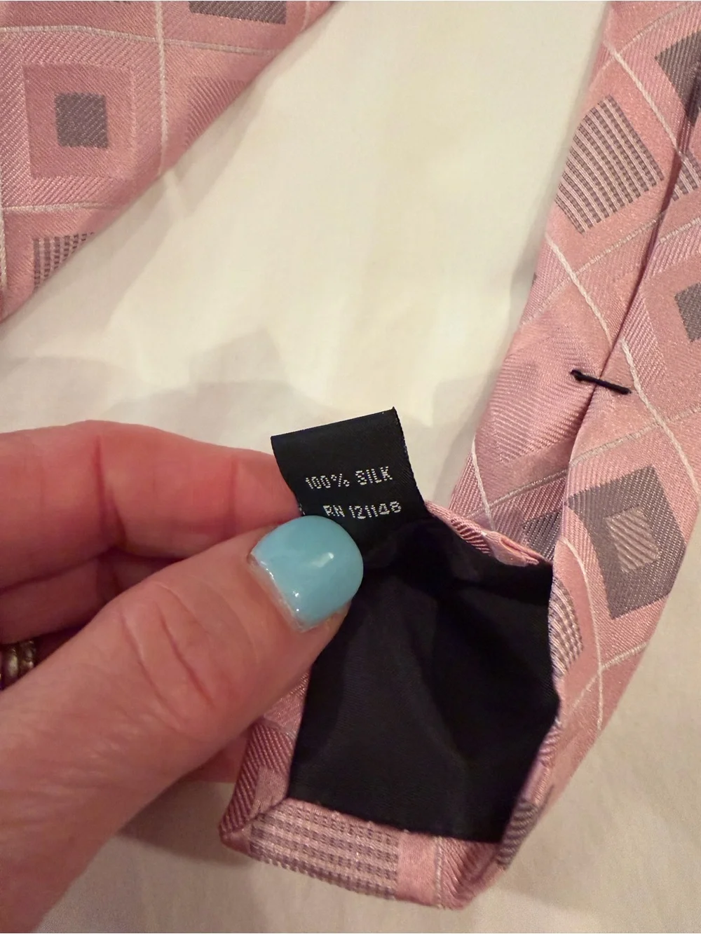 Michael Kors Pink Diamond-Grid Men's Tie